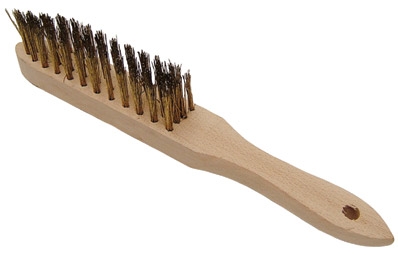 BROSSE MÉTALLIQUE 4 RANGS À MANCHE