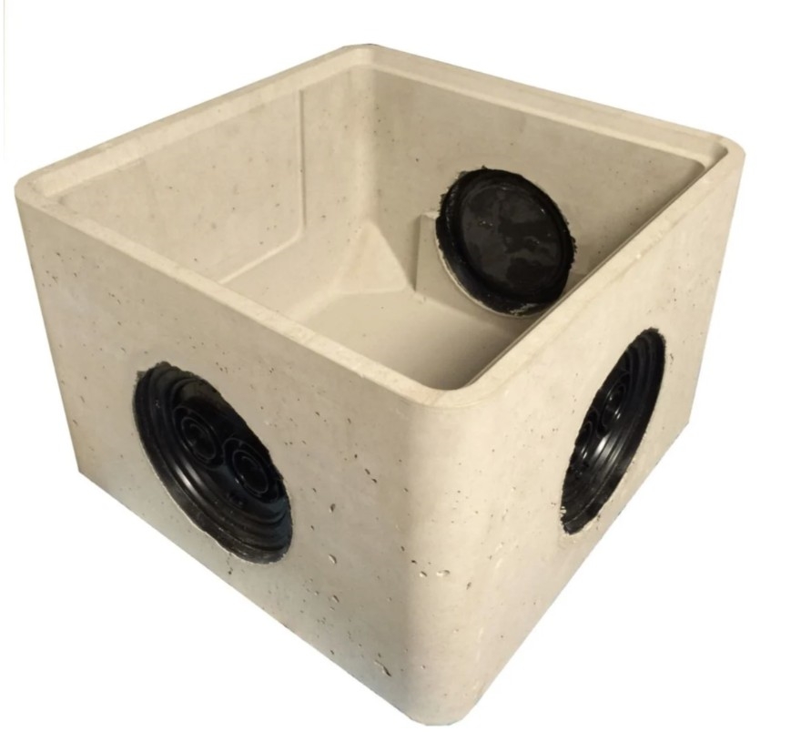 BOITE BRANCHEMENT BETON 3 OPERCULES EXT: 30X30X24CM (27X27