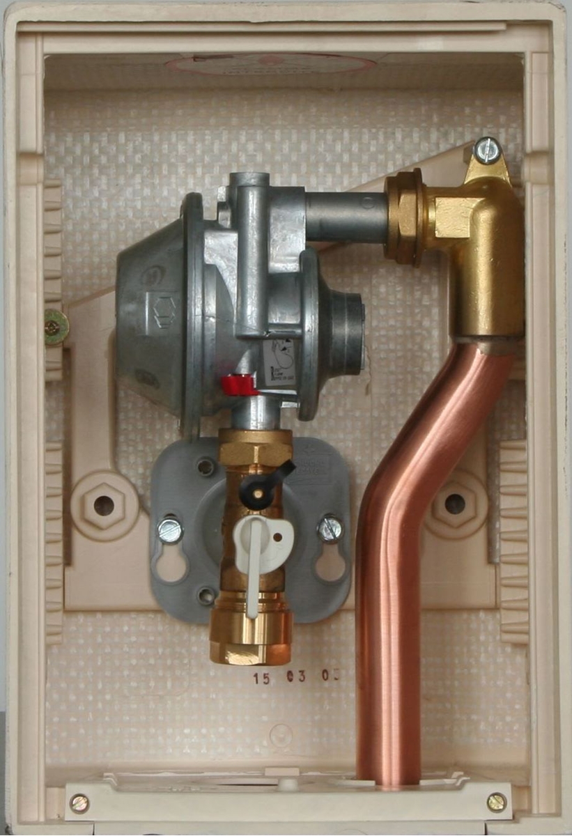 COFFRET S22H DETENTE B6 37MBAR ENTREECU18/SORTIE CU28