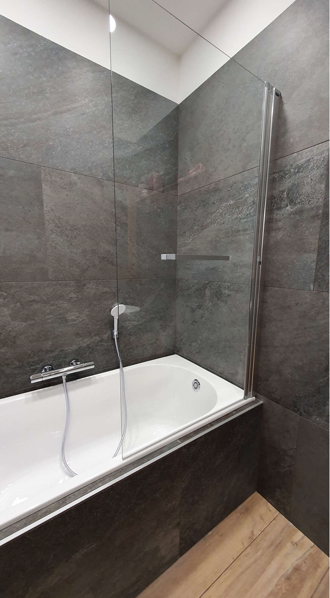 PARE BAIN DOMAO 1 VOLET 180° HT 140 PROFILE CHROME VERRE CLAIR