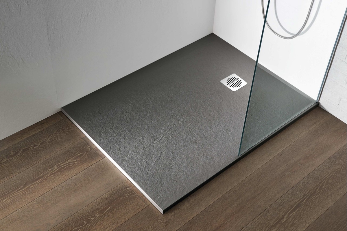 RECEVEUR DOMAO CIMENT PN24 120X90X2.7 CM AVEC BONDE ET GRILLE RESINE