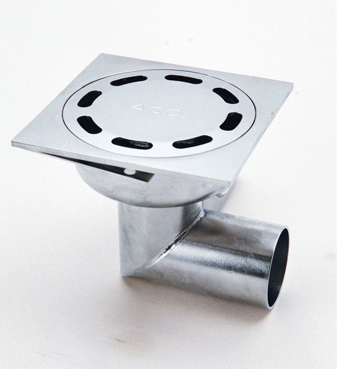 SIPHON 100 X 100 MODÈLE COURT GRILLE POLIE SORTIE HORIZONTALE DN 40