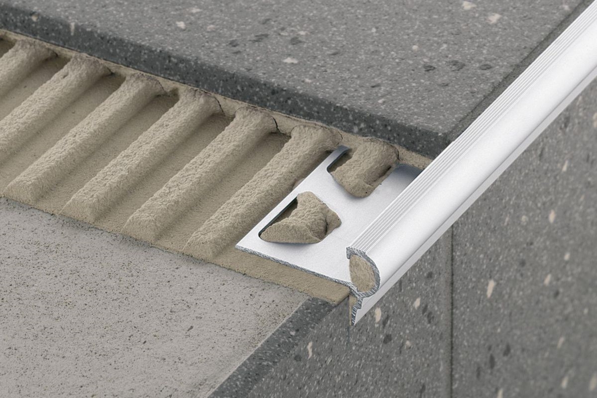 PROFILE NEZ DE MARCHE TREP-FL-AE ALU NAT ANODISE MAT 11MM LG2.50