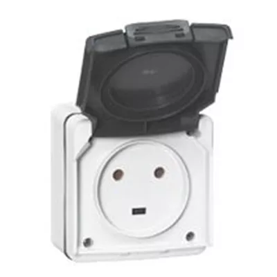Prise étanche 20A Plexo complet IP55 saillie