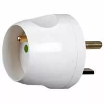 ADAPT.2P+T POUR 1 FICHE SUR PRISE 20A